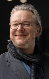 Domenique, Brand & Communication